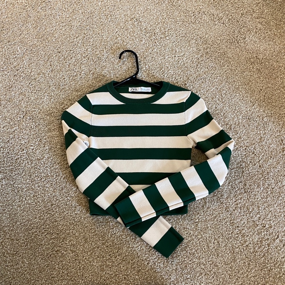 Zara green striped cropped long sleeve sweater material top